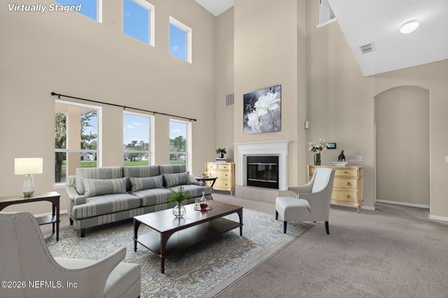 1692 HOLLOW GLEN Drive, Middleburg, FL 32068