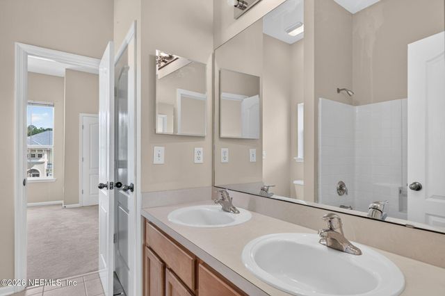 1692 HOLLOW GLEN Drive, Middleburg, FL 32068
