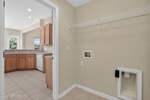 1692 HOLLOW GLEN Drive, Middleburg, FL 32068