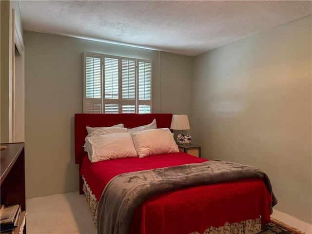 1336 Spencer Drive, Lawrence, KS 66044