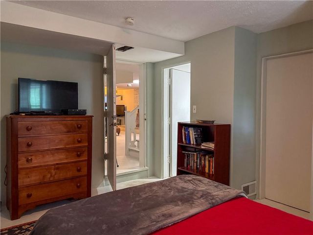 1336 Spencer Drive, Lawrence, KS 66044