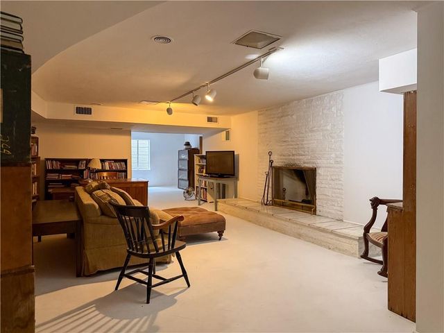 1336 Spencer Drive, Lawrence, KS 66044