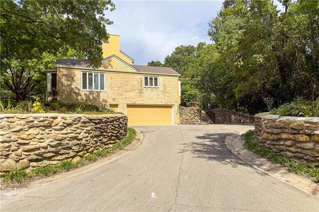 1336 Spencer Drive, Lawrence, KS 66044