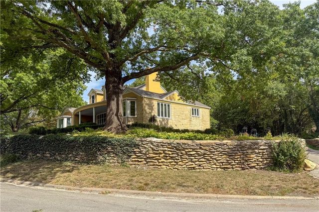 1336 Spencer Drive, Lawrence, KS 66044
