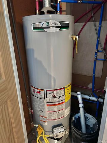 1169 Division Street, Adrian, MI 49221