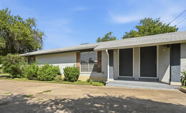 2712 Saint Edwards CIR B, Austin, TX 78704