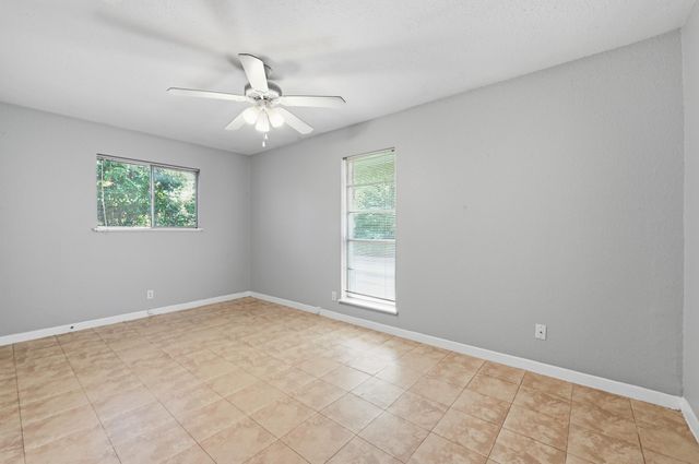 2712 Saint Edwards CIR B, Austin, TX 78704