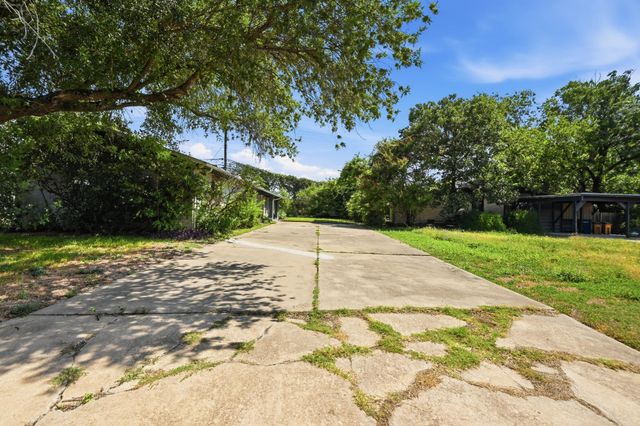2712 Saint Edwards CIR B, Austin, TX 78704