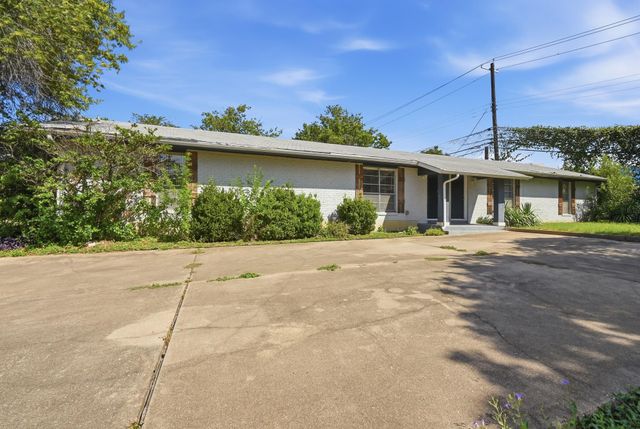 2712 Saint Edwards CIR B, Austin, TX 78704