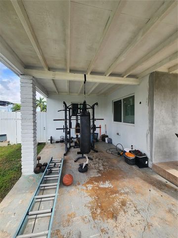 1025 NE 13th Ave, Homestead, FL 33033