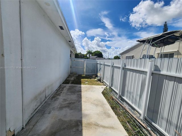 1025 NE 13th Ave, Homestead, FL 33033