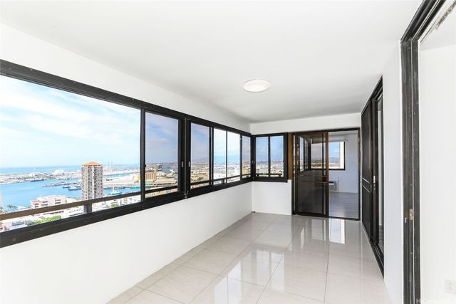 1255 Nuuanu Avenue 3002, Honolulu, HI 96817