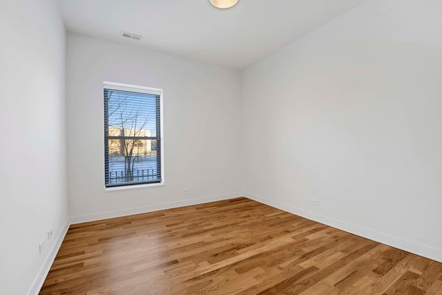 4911 S Calumet Avenue 2N, Chicago, IL 60615