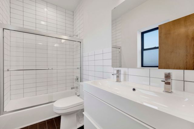 4911 S Calumet Avenue 2N, Chicago, IL 60615