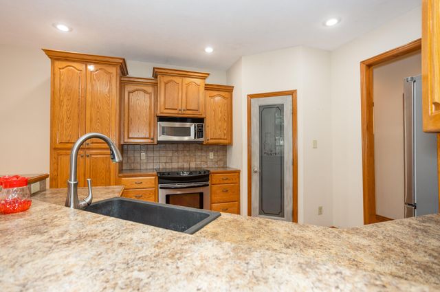 1284 Evington Court, Springfield, MO 65803
