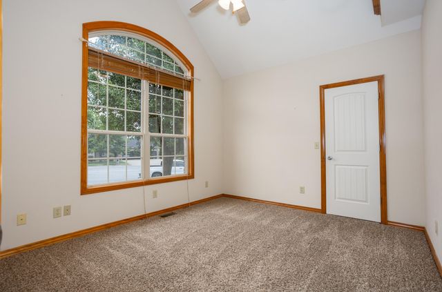 1284 Evington Court, Springfield, MO 65803