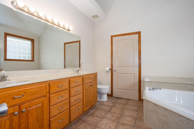 1284 Evington Court, Springfield, MO 65803