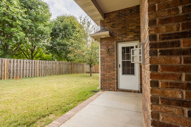 1284 Evington Court, Springfield, MO 65803