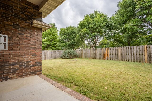1284 Evington Court, Springfield, MO 65803