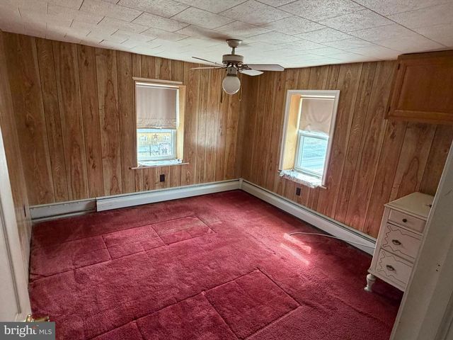 212 E CANAL ST, Hummelstown, PA 17036