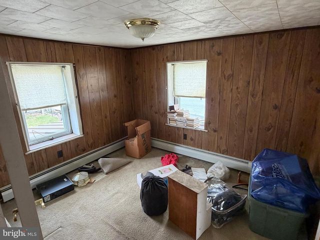 212 E CANAL ST, Hummelstown, PA 17036