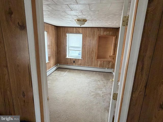 212 E CANAL ST, Hummelstown, PA 17036