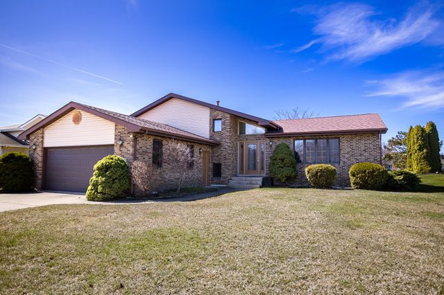 8940 Calhoun Place, Crown Point, IN 46307