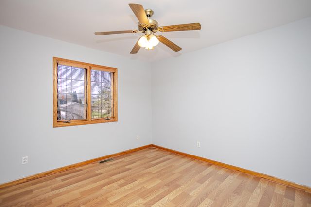 8940 Calhoun Place, Crown Point, IN 46307