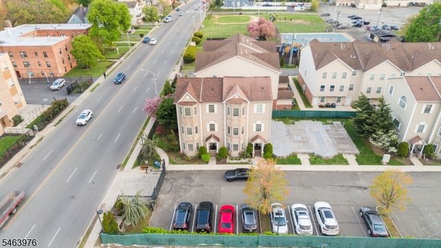 103 S Grove St, East Orange City, NJ 07018