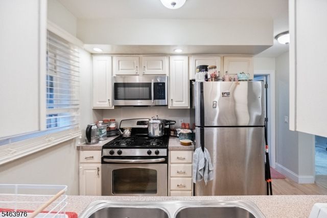 103 S Grove St, East Orange City, NJ 07018