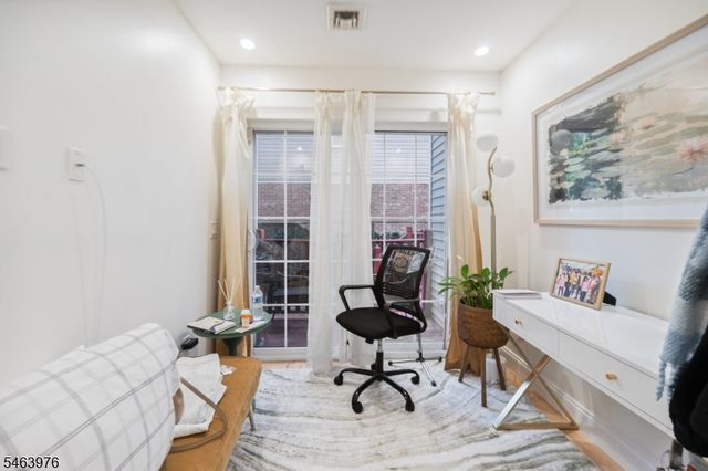 103 S Grove St, East Orange City, NJ 07018