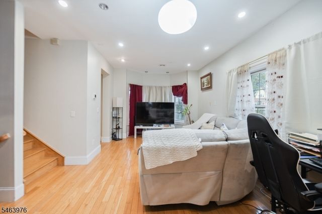 103 S Grove St, East Orange City, NJ 07018