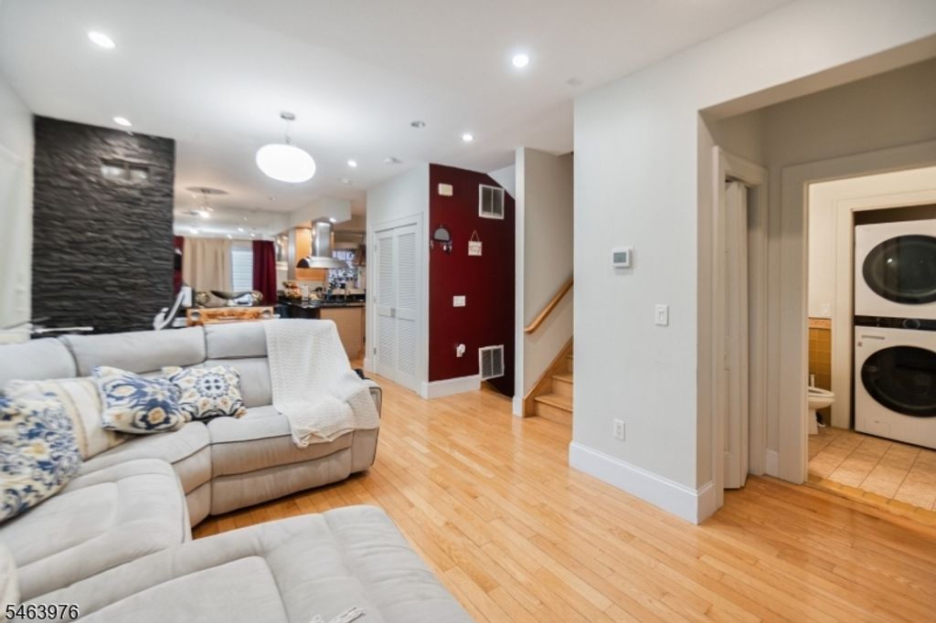 103 S Grove St, East Orange City, NJ 07018 — photo 3