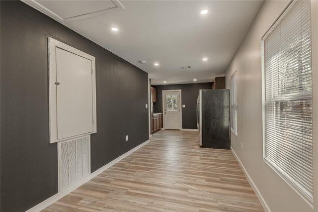 48 Hickory Bend, Riverside, TX 77320