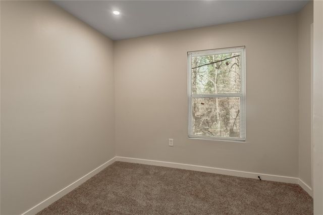 48 Hickory Bend, Riverside, TX 77320