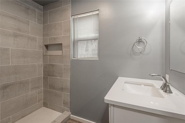 48 Hickory Bend, Riverside, TX 77320