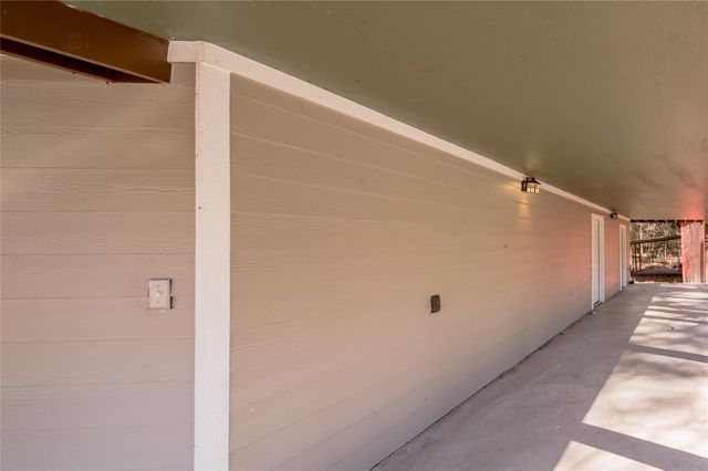 48 Hickory Bend, Riverside, TX 77320