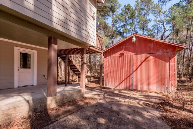 48 Hickory Bend, Riverside, TX 77320