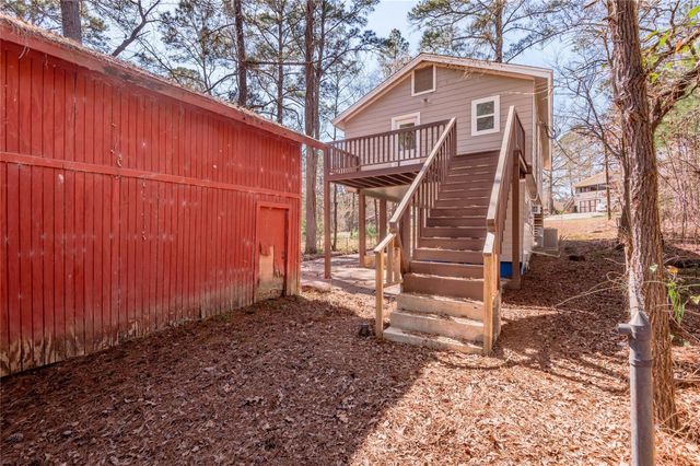 48 Hickory Bend, Riverside, TX 77320