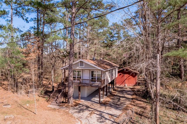 48 Hickory Bend, Riverside, TX 77320