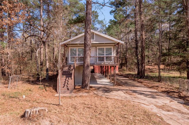 48 Hickory Bend, Riverside, TX 77320