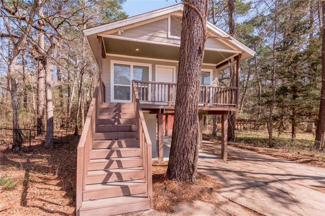 48 Hickory Bend, Riverside, TX 77320