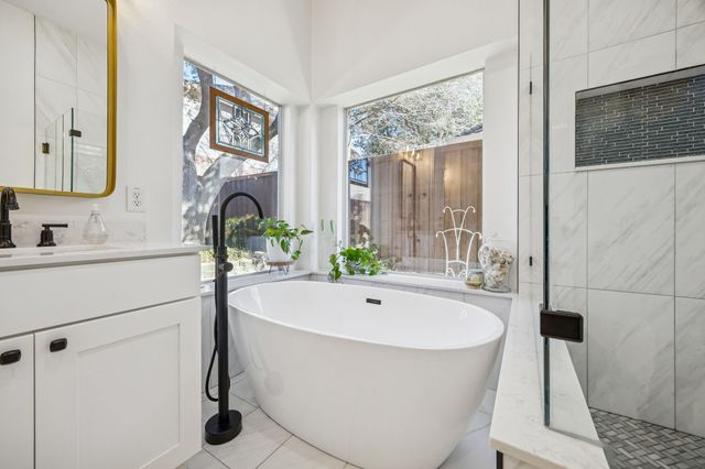 1704 Glenlivet Drive, Dallas, TX 75218