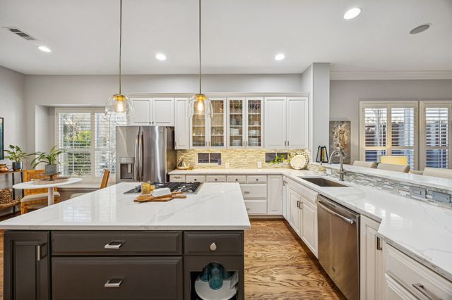 1704 Glenlivet Drive, Dallas, TX 75218