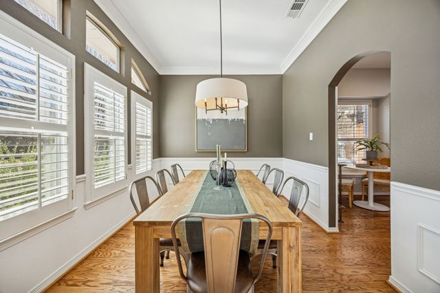 1704 Glenlivet Drive, Dallas, TX 75218