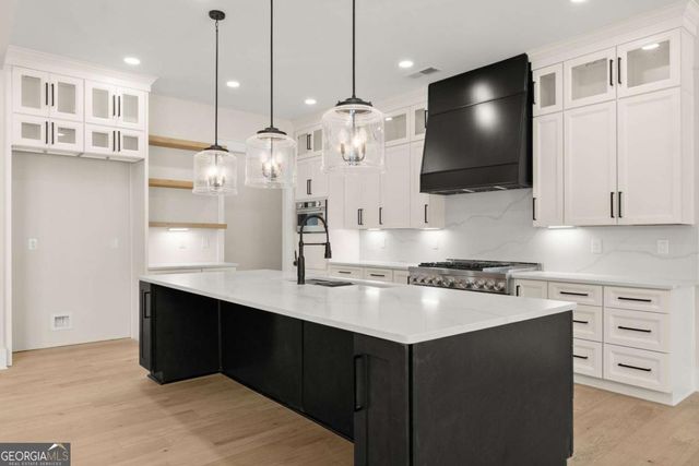 1178 Pinnacle Drive, Hoschton, GA 30548