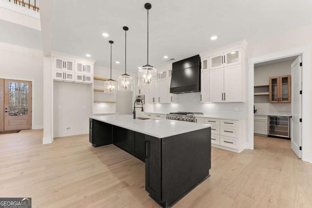 1178 Pinnacle Drive, Hoschton, GA 30548