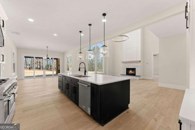 1178 Pinnacle Drive, Hoschton, GA 30548