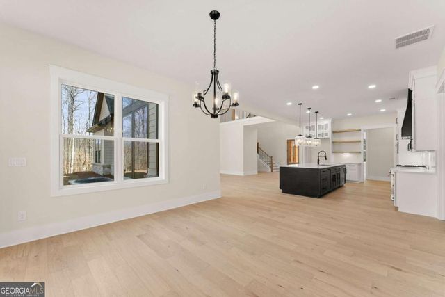 1178 Pinnacle Drive, Hoschton, GA 30548