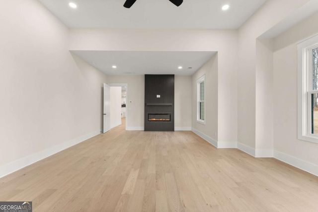 1178 Pinnacle Drive, Hoschton, GA 30548